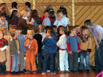 2010 Wakatanka Kindermusical_46