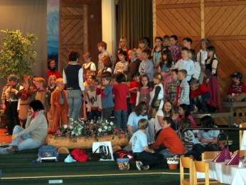 2010 Wakatanka Kindermusical_86