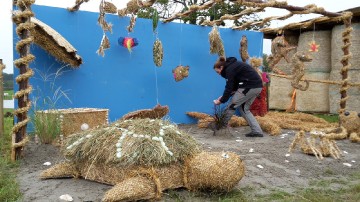 2017 Strohskulpturen-Bau der Zöglinge